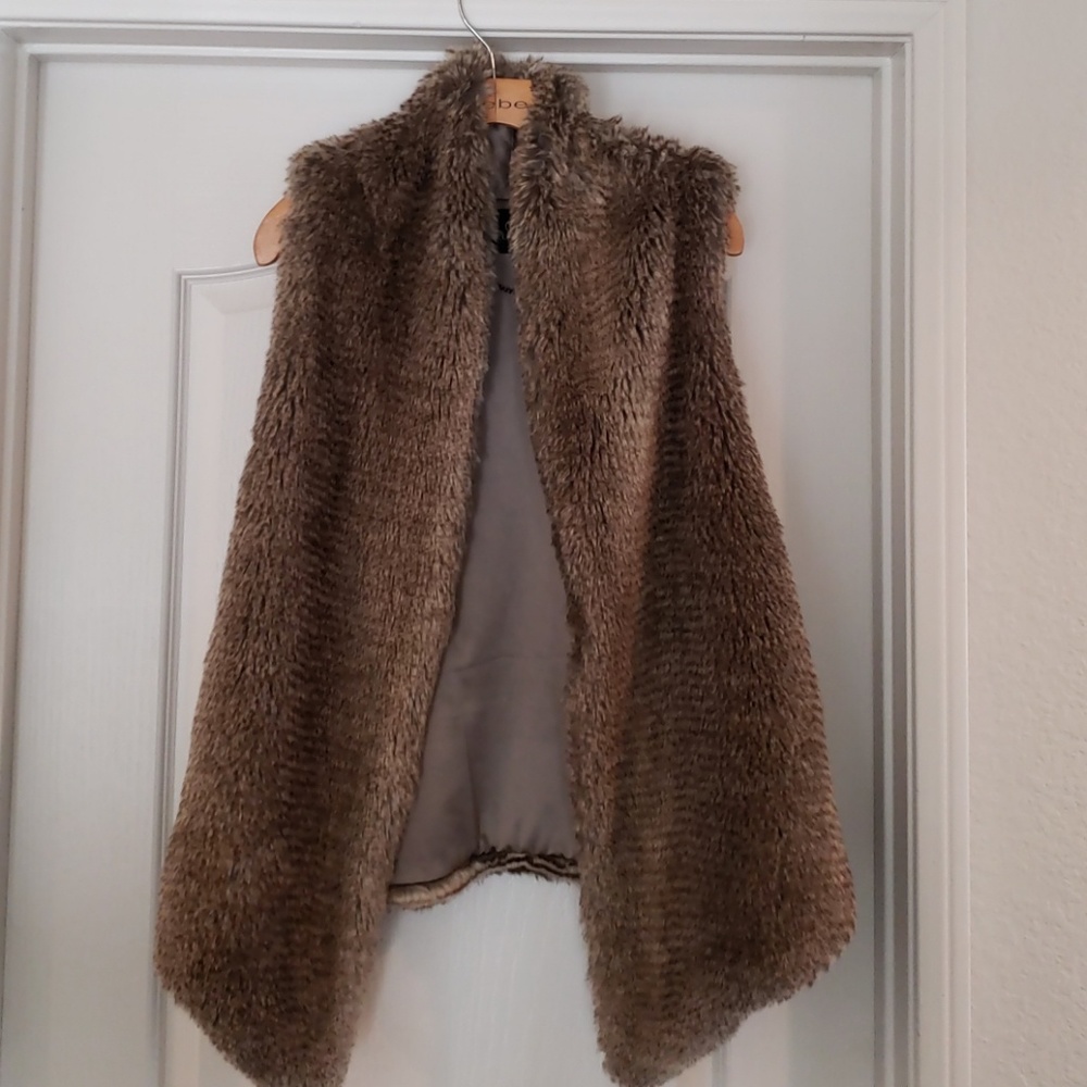 Fur Vest SUPER CUTE